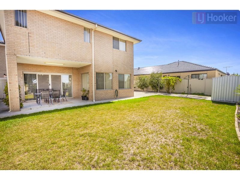 Photo - 2 Colchester Cct , Roxburgh Park VIC 3064 - Image 23