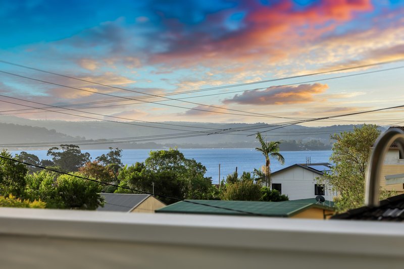 Photo - 2 Colin Street, Saratoga NSW 2251 - Image 4