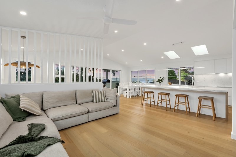 Photo - 2 Colin Street, Saratoga NSW 2251 - Image 9
