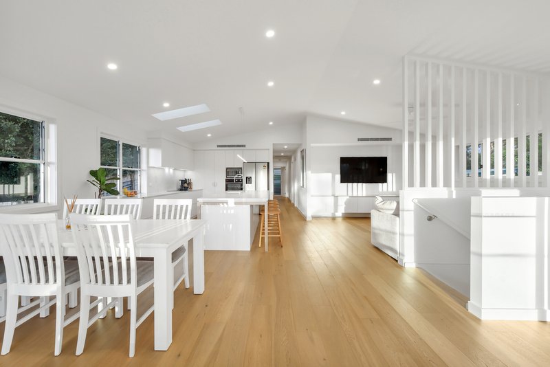 Photo - 2 Colin Street, Saratoga NSW 2251 - Image 10