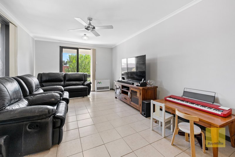 Photo - 2 Colliet Place, Hoppers Crossing VIC 3029 - Image 8