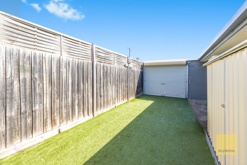 Photo - 2 Colliet Place, Hoppers Crossing VIC 3029 - Image 12