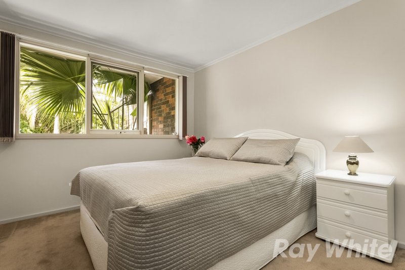 Photo - 2 Colonial Close, Wheelers Hill VIC 3150 - Image 8