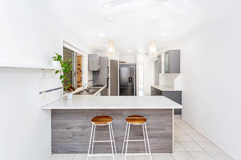 Photo - 2 Colonial Court, Mudgeeraba QLD 4213 - Image 2