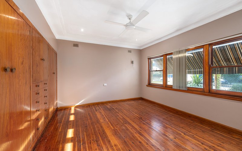 Photo - 2 Combara Avenue, Caringbah NSW 2229 - Image 8