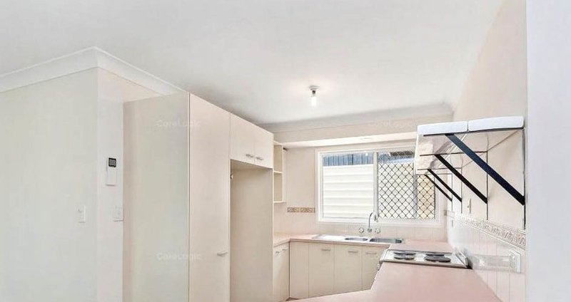 Photo - 2 Comley Court, Boronia Heights QLD 4124 - Image 4