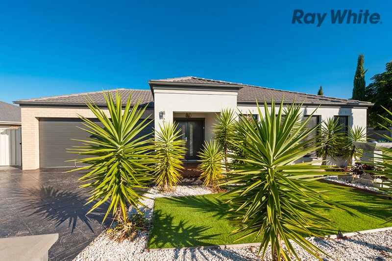 2 Condamine Terrace, Caroline Springs VIC 3023