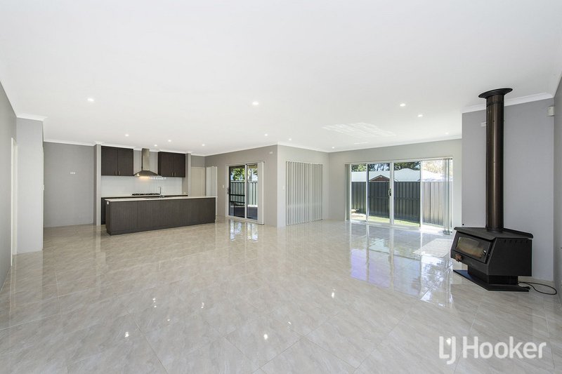 Photo - 2 Conebush Circle, Falcon WA 6210 - Image