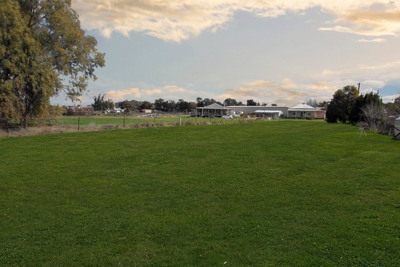 Photo - 2 Conlon Street, Quirindi NSW 2343 - Image 4