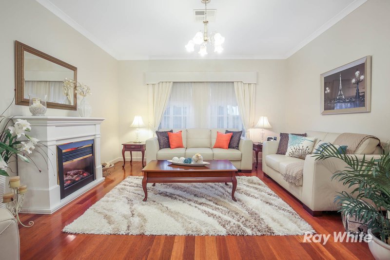 Photo - 2 Connaught Circuit, Kellyville NSW 2155 - Image 2