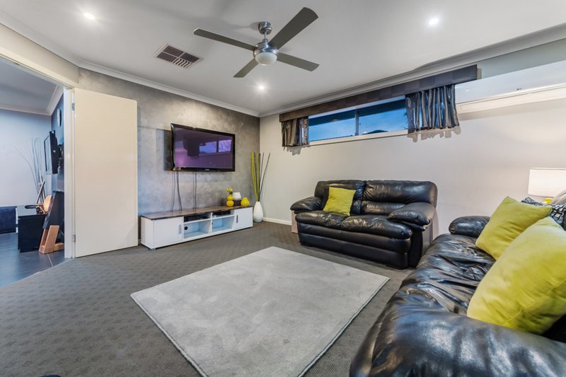 Photo - 2 Coogee Drive, Taylors Hill VIC 3037 - Image 8