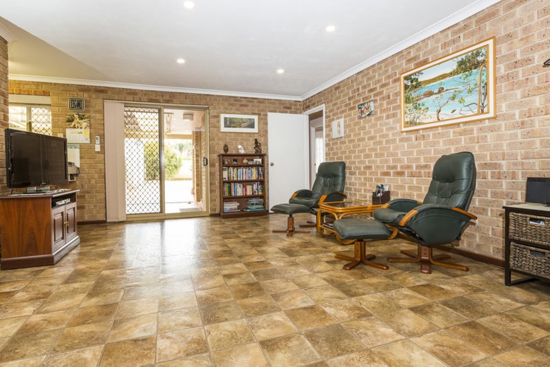 Photo - 2 Coote Place, Usher WA 6230 - Image 12