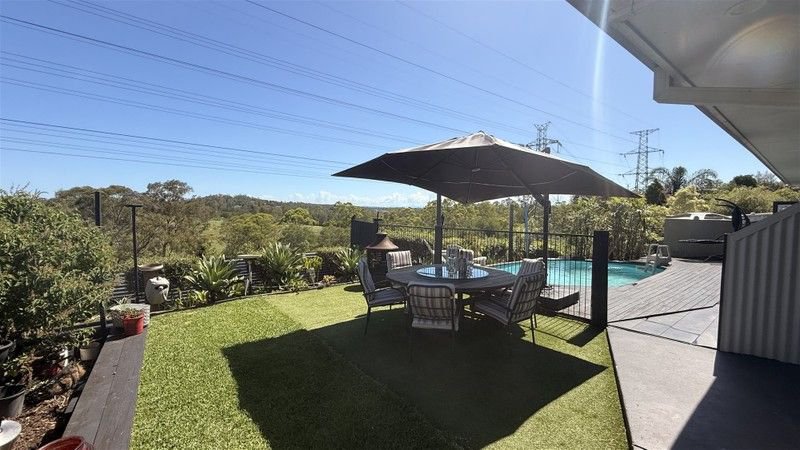 Photo - 2 Copmanhurst Place, Sumner QLD 4074 - Image 1
