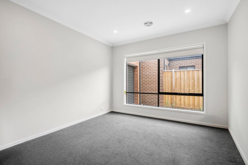 Photo - 2 Coppice Street, Lara VIC 3212 - Image 7