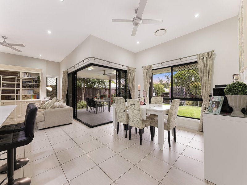 Photo - 2 Corella Street, Forest Glen QLD 4556 - Image 9