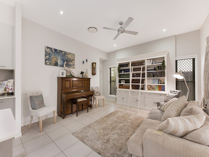 Photo - 2 Corella Street, Forest Glen QLD 4556 - Image 14