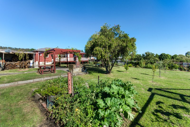 Photo - 2 Cornwall Street, Beaconsfield TAS 7270 - Image 11