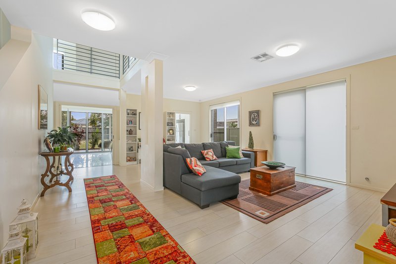 Photo - 2 Cosmos Place, Hamlyn Terrace NSW 2259 - Image 3