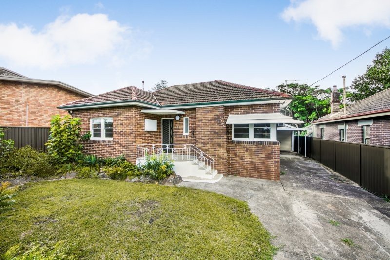 Photo - 2 Cotswold St , Westmead NSW 2145 - Image 2