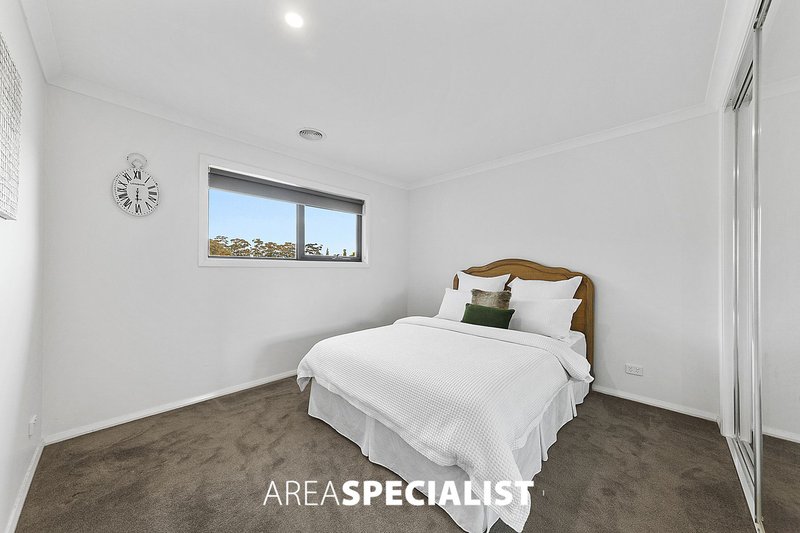 Photo - 2 Cowen Close, Pakenham VIC 3810 - Image 21