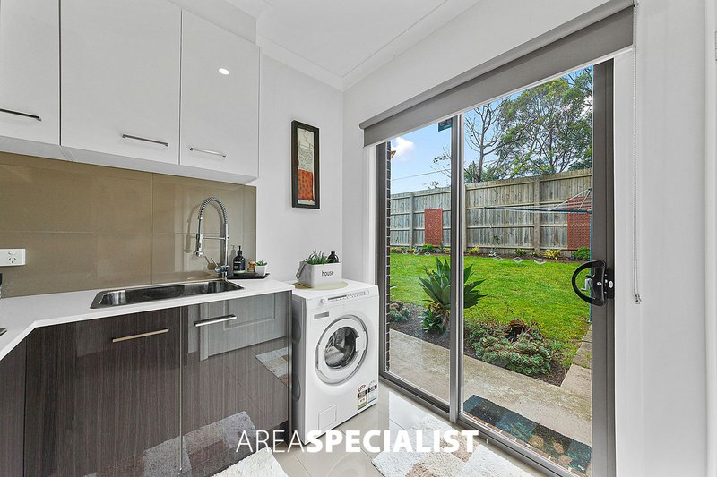 Photo - 2 Cowen Close, Pakenham VIC 3810 - Image 30