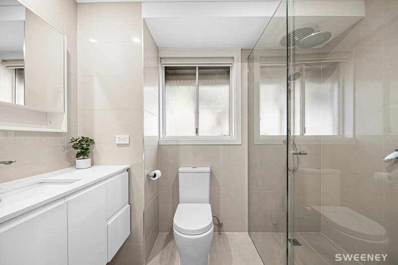 Photo - 2 Cox Court, Altona Meadows VIC 3028 - Image 5