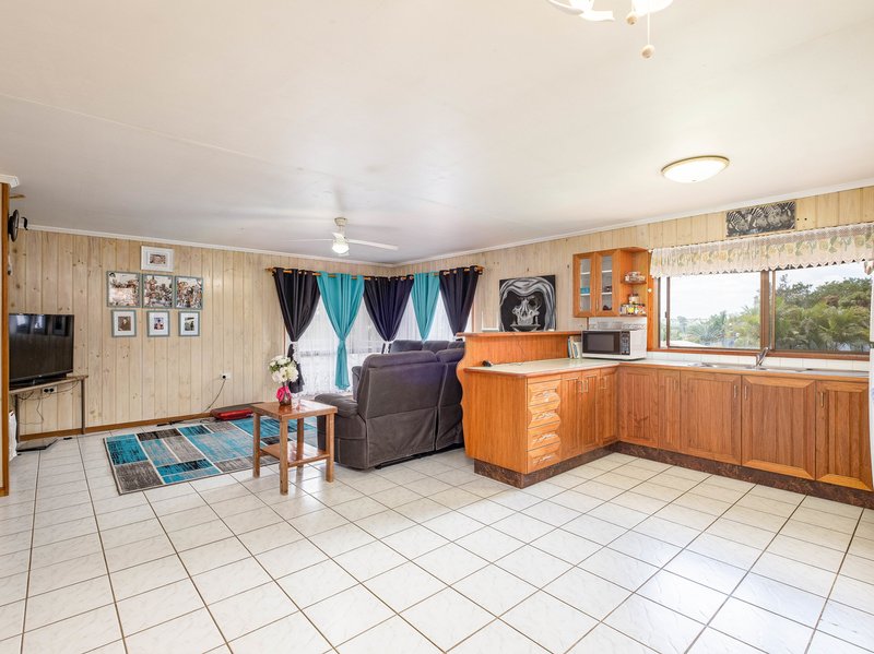 Photo - 2 Cox Rd , Southside QLD 4570 - Image 4