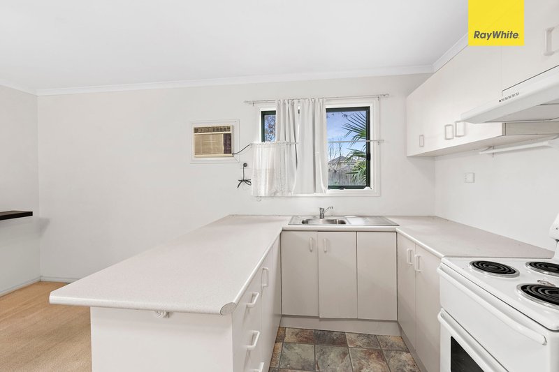 Photo - 2 Cox Street, St Albans VIC 3021 - Image 11