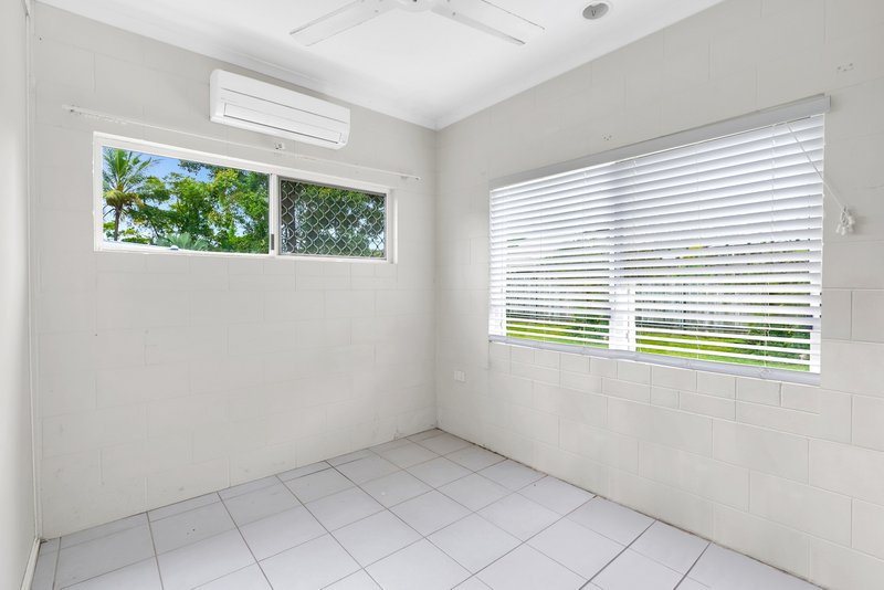 Photo - 2 Craig Close, Brinsmead QLD 4870 - Image 9