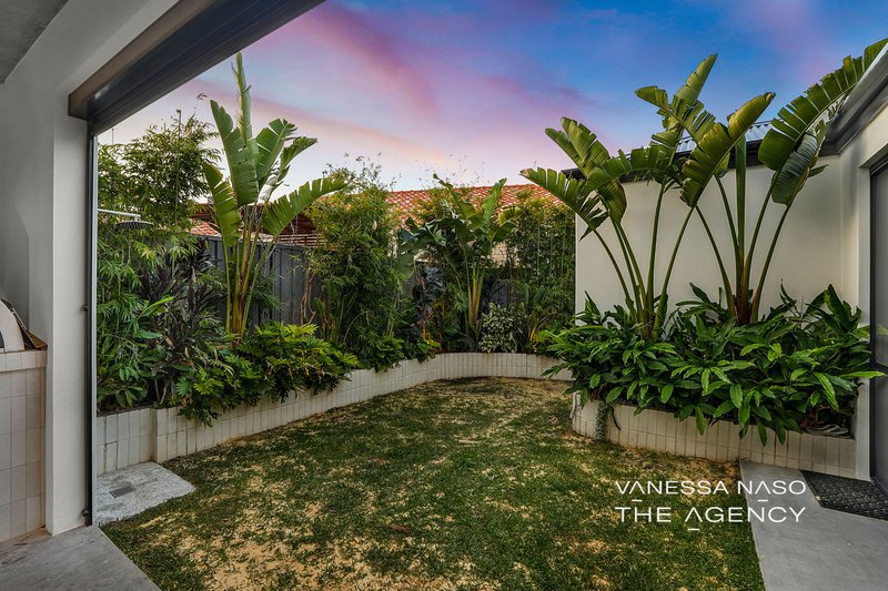 Photo - 2 Craigie Crescent, Manning WA 6152 - Image 23