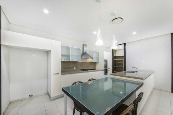 Photo - 2 Crawley St , Merrylands NSW 2160 - Image 11