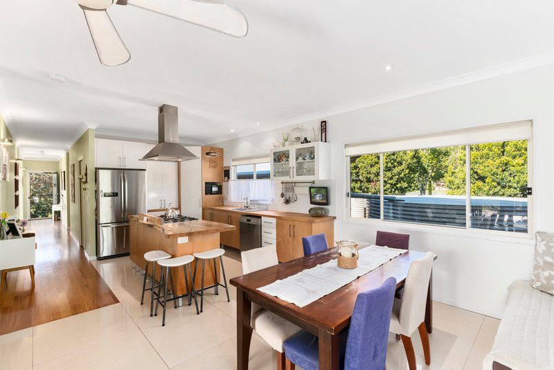 Photo - 2 Creek Way, Currumbin Valley QLD 4223 - Image 7