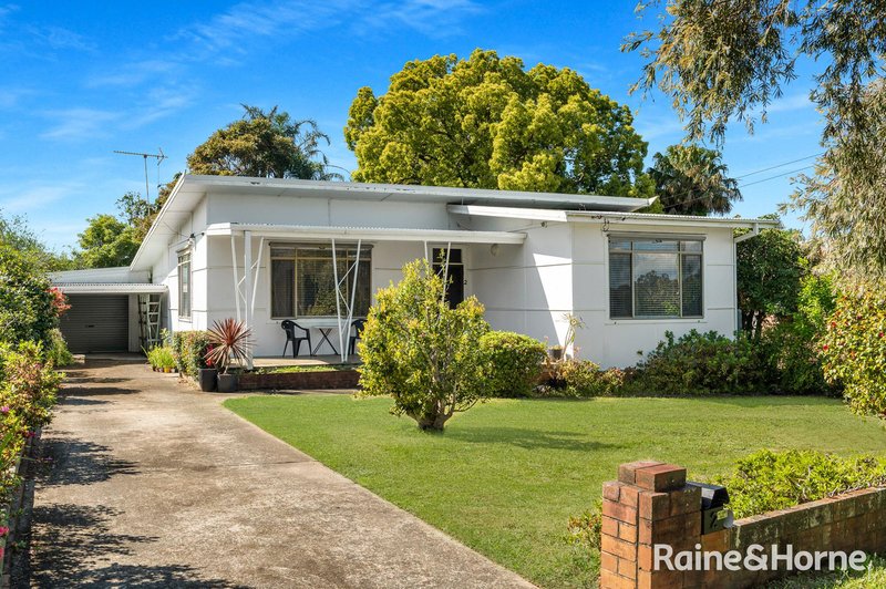 2 Crest Avenue, North Nowra NSW 2541