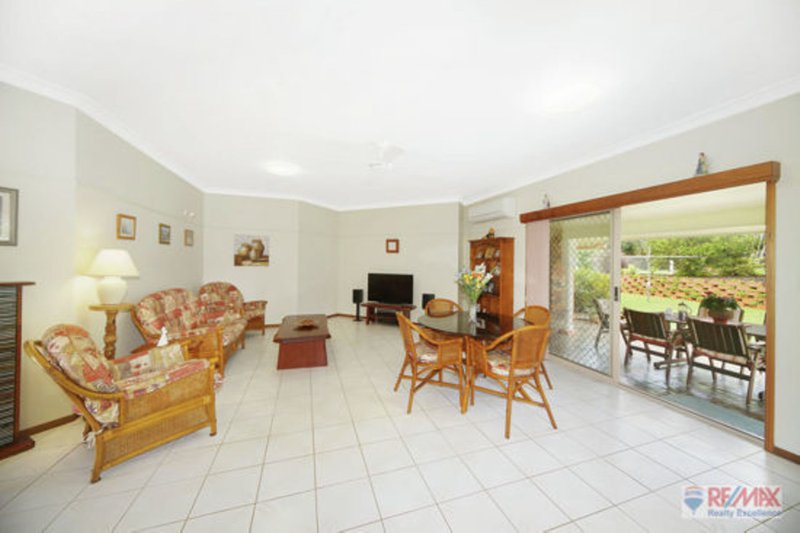 Photo - 2 Crestwood Rd , Glass House Mountains QLD 4518 - Image 4