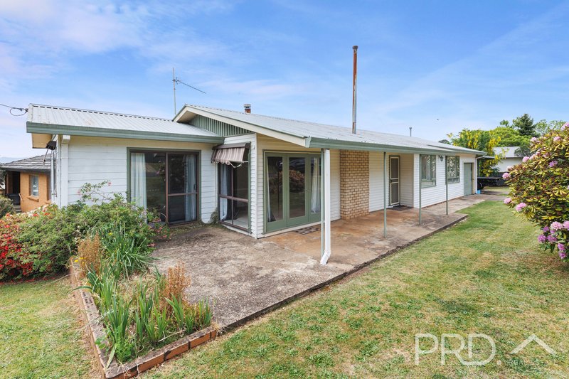 2 Crofton Avenue, Batlow NSW 2730