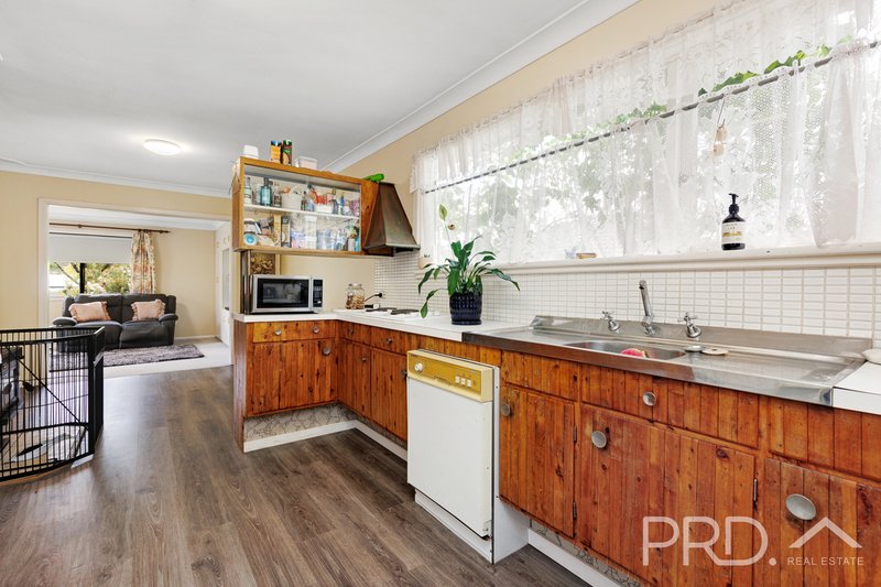 Photo - 2 Crofton Avenue, Batlow NSW 2730 - Image 4