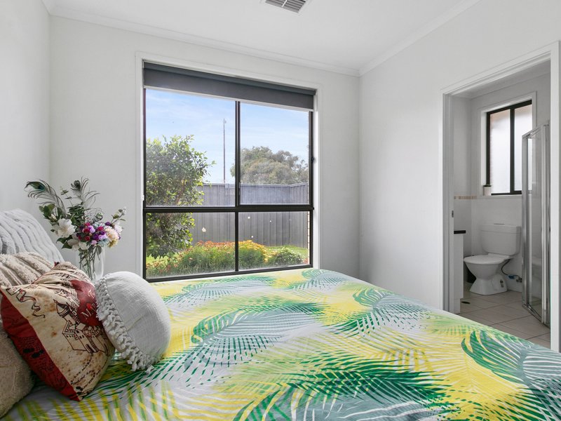 Photo - 2 Croser Avenue, Aldinga Beach SA 5173 - Image 14