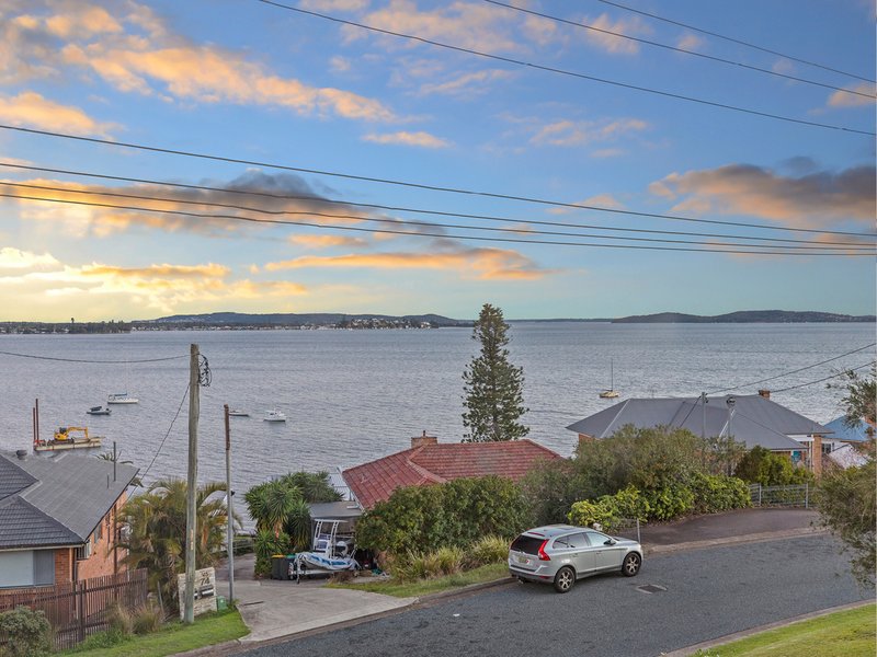 Photo - 2 Crown Street, Belmont NSW 2280 - Image 17