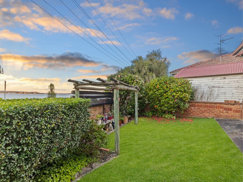 Photo - 2 Crown Street, Belmont NSW 2280 - Image 24