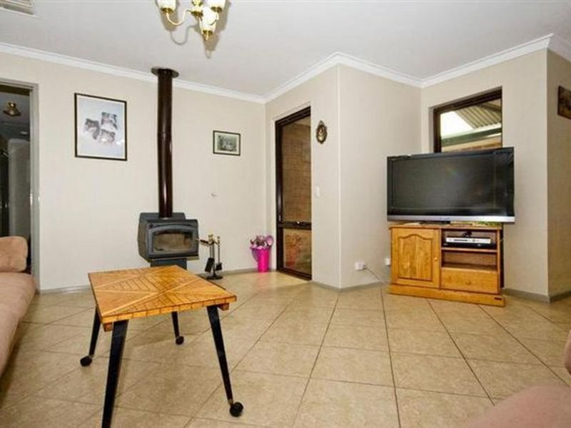 Photo - 2 Crufts Way, Canning Vale WA 6155 - Image 10