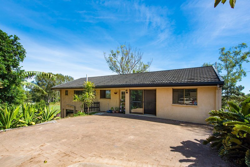 Photo - 2 Curlew Crescent, Eagleby QLD 4207 - Image 8