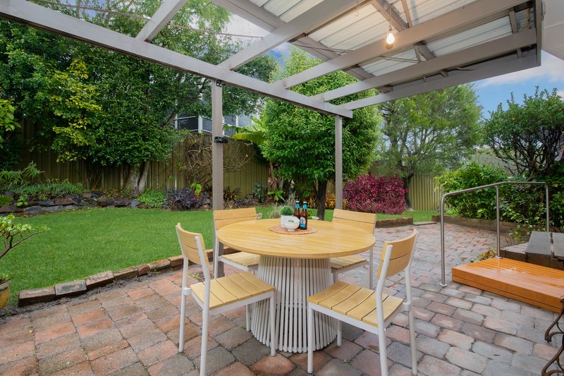 Photo - 2 Currawong Road, New Lambton Heights NSW 2305 - Image 2