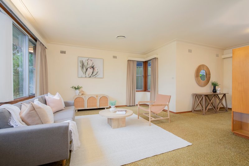Photo - 2 Currawong Road, New Lambton Heights NSW 2305 - Image 4