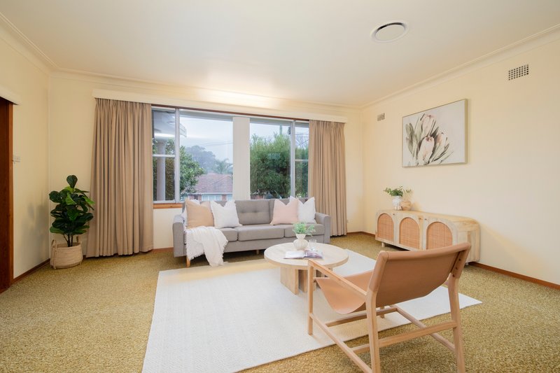 Photo - 2 Currawong Road, New Lambton Heights NSW 2305 - Image 5