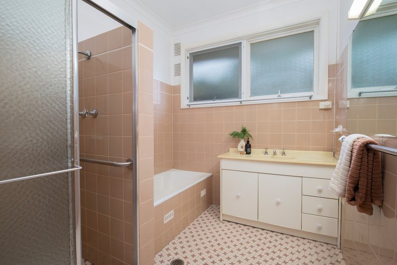 Photo - 2 Currawong Road, New Lambton Heights NSW 2305 - Image 13
