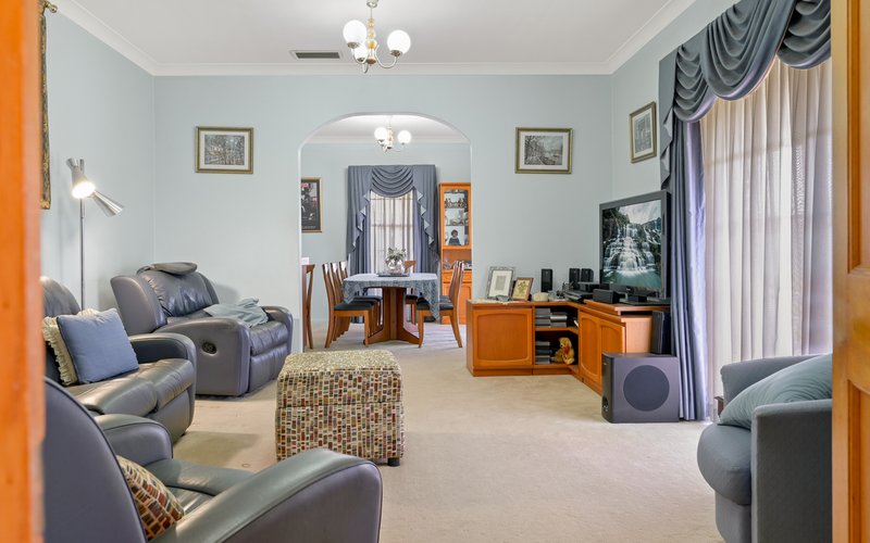 Photo - 2 Currawong Street, Ingleburn NSW 2565 - Image 10