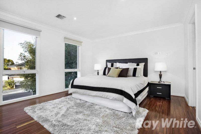 Photo - 2 Currie Terrace, Glen Waverley VIC 3150 - Image 8