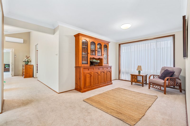 Photo - 2 Cusak Close, Edensor Park NSW 2176 - Image 12