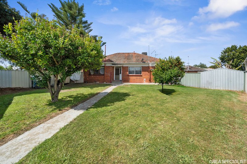 Photo - 2 Dainton Street, Shepparton VIC 3630 - Image 2