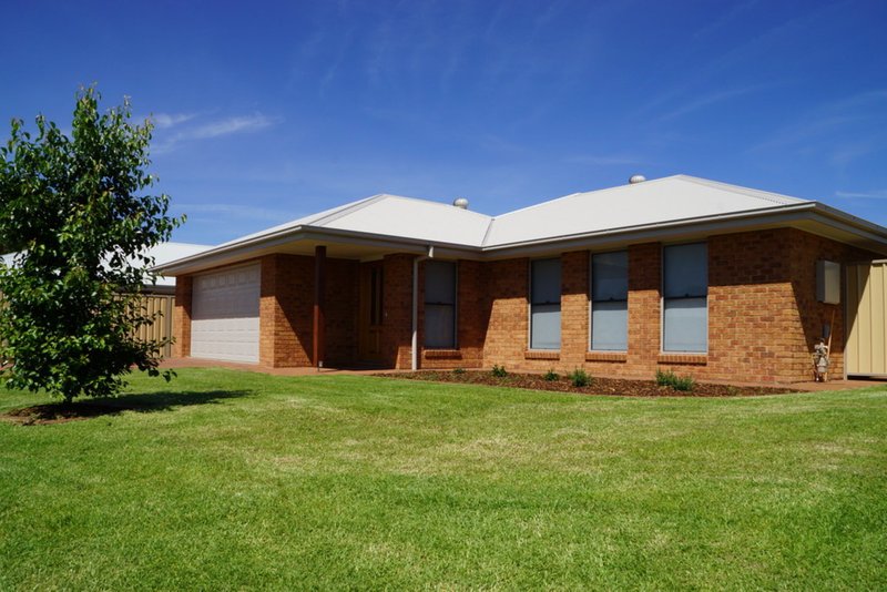 2 Dal Santo Court, Dubbo NSW 2830